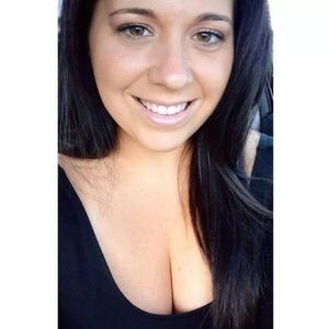 Meet your Posher, Cristina